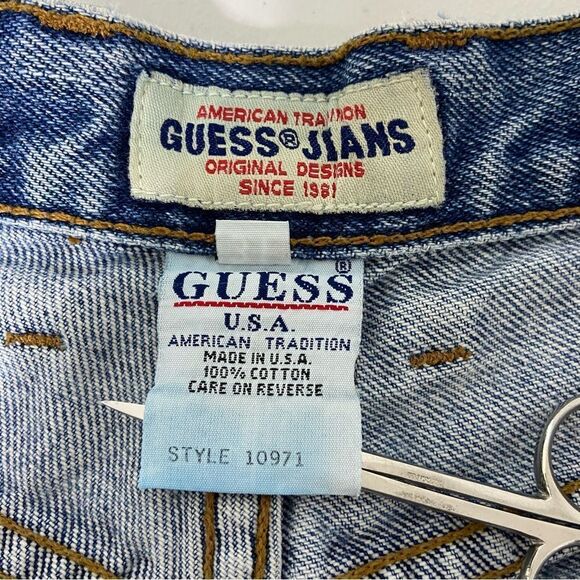 Vintage 90s Guess Jeans Womens 31 Shorts Blue High-Waisted Frayed Hem Streetwear - Picture 3 of 10